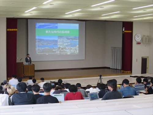 講演会場全体_R.JPG