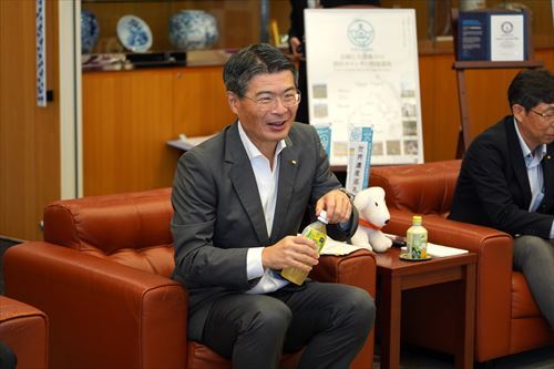挨拶をする知事.JPG