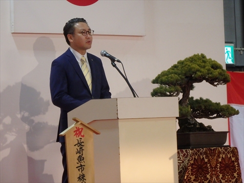 挨拶をする大石知事