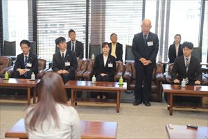 表敬の様子