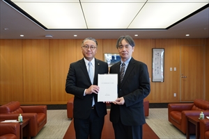 意見書提出の様子_R