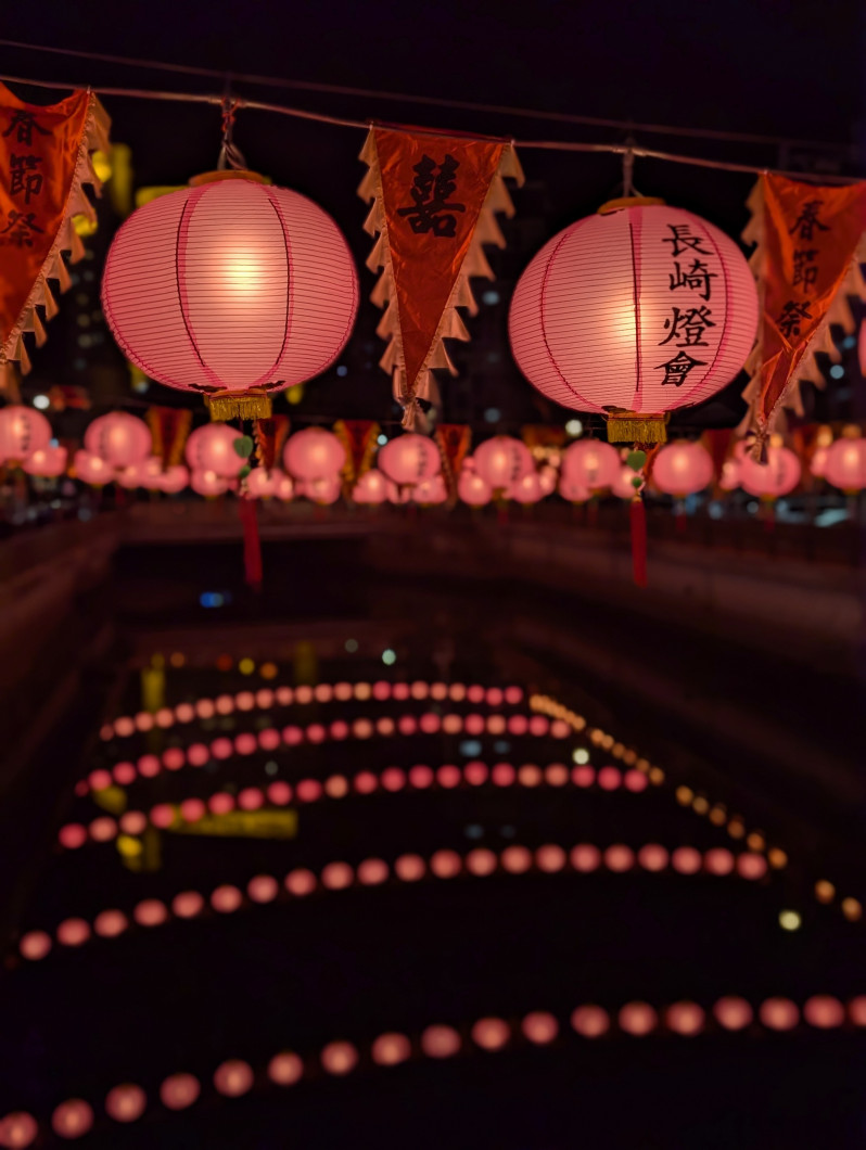 銅座川の桃色ランタン