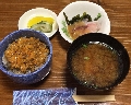 刺身付き生うに丼（定食）