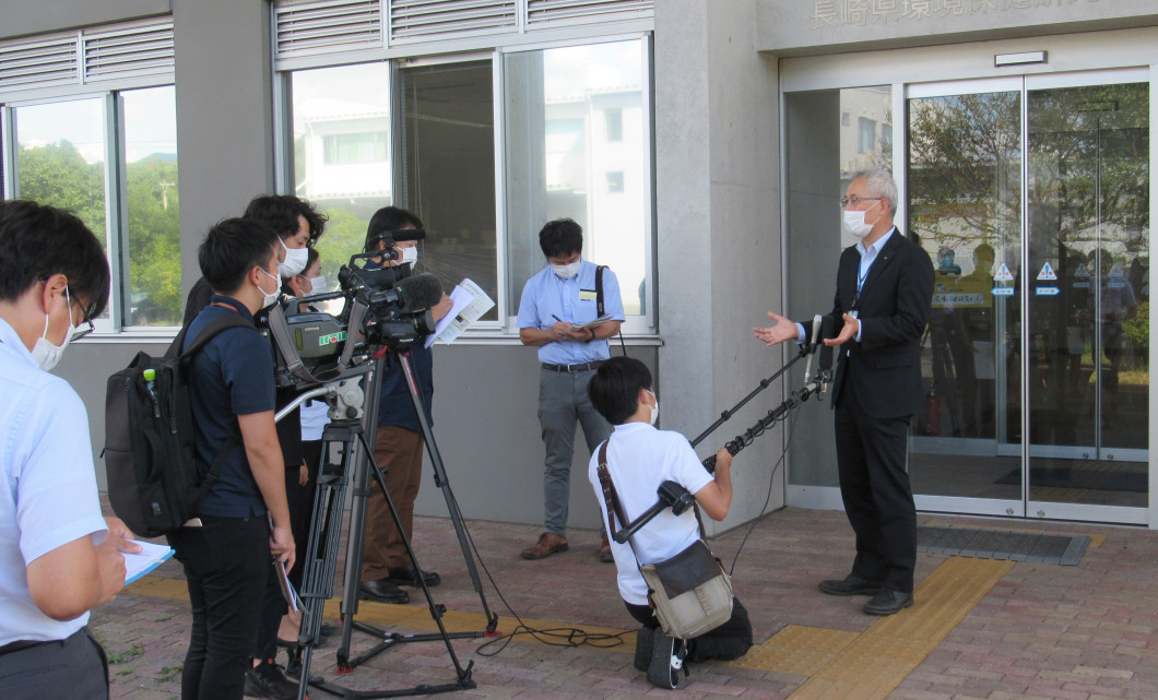 センター開所式(所長インタビュー風景)
