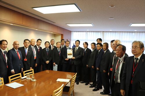 加藤国土交通大臣政務官