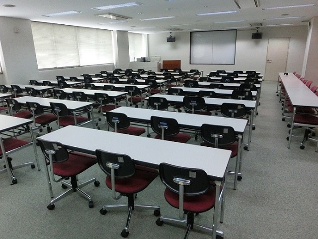 マルチメディア室