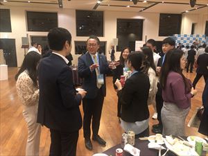 知事交流シーン２_R