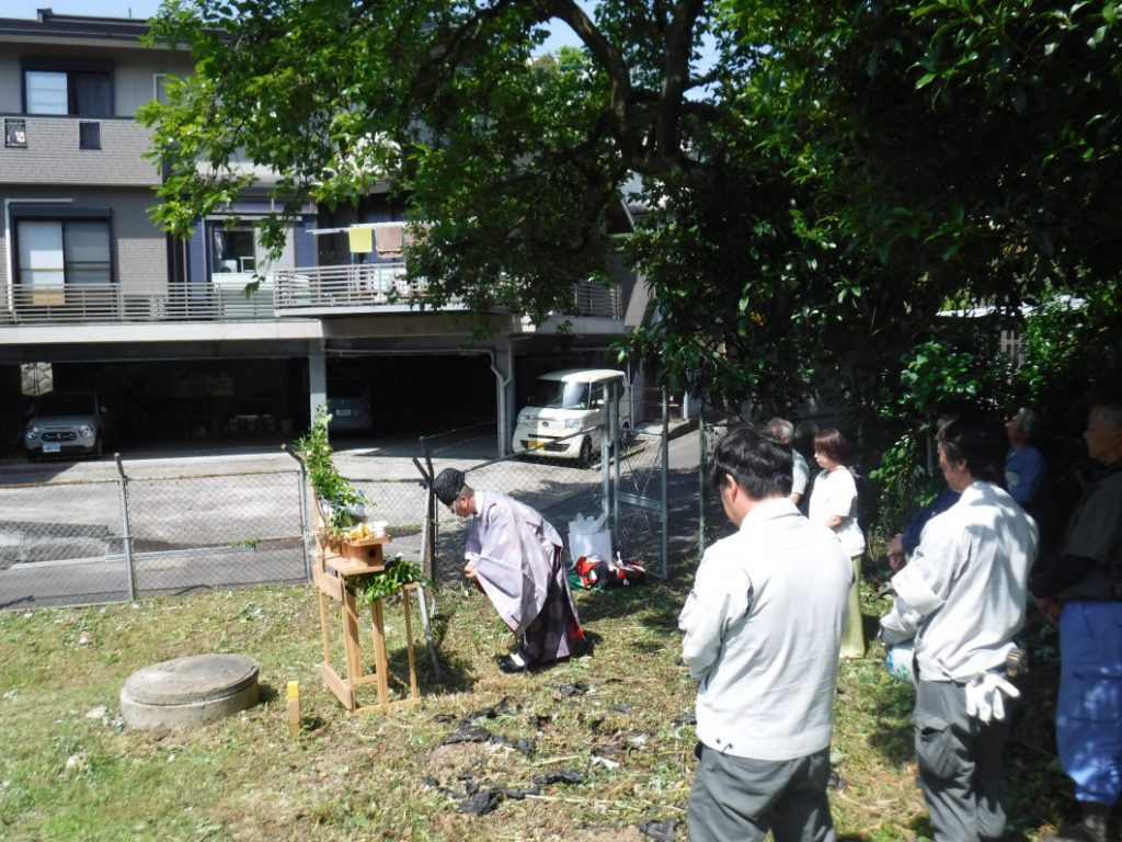 井戸のお祓い状況写真