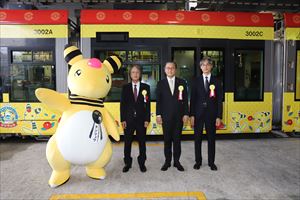 ラッピング電車_R