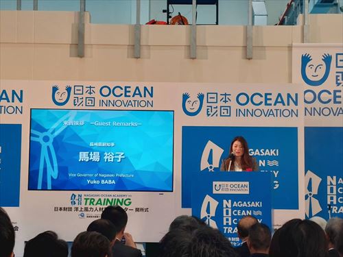 謝辞を述べる馬場副知事_R