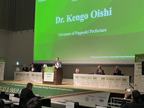 R-来賓あいさつをする大石知事