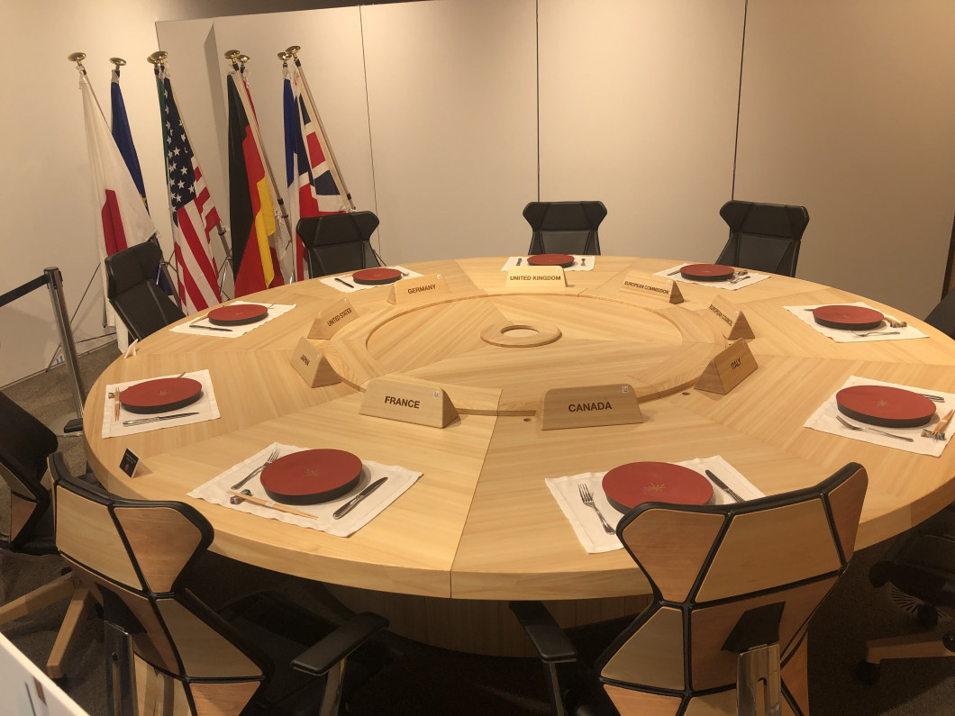 G7首脳が実際に使用した円卓