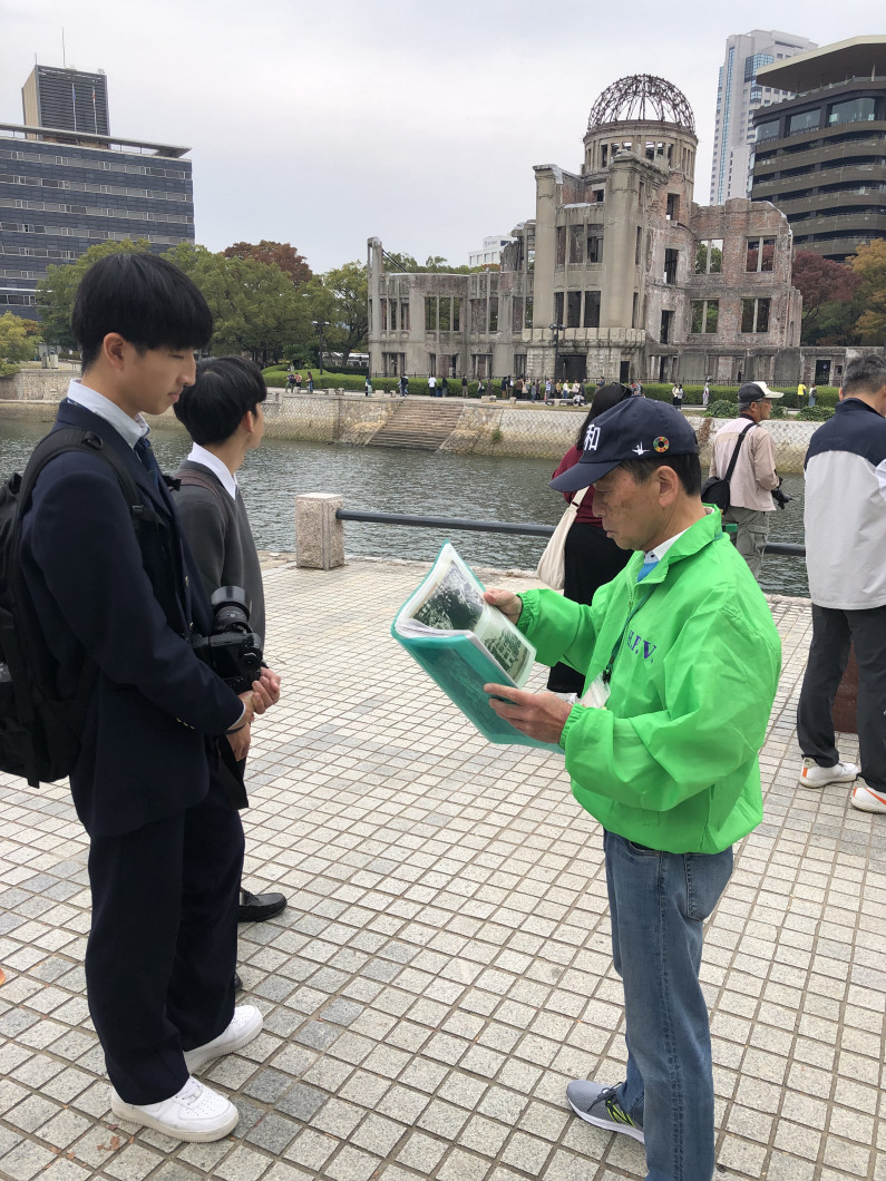 原爆ドーム前にて