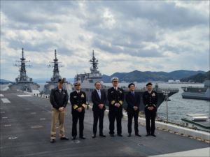 護衛艦いせ上_集合写真_R