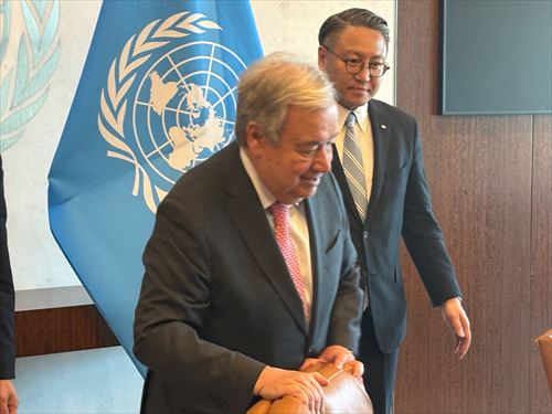 国際連合事務総長及び事務次長との面会_R