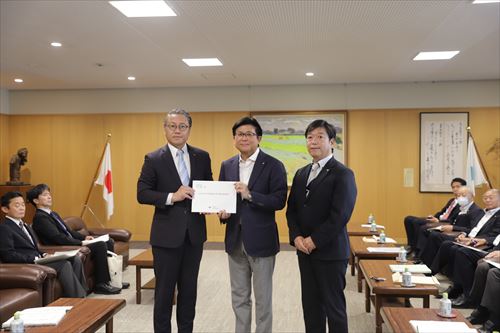 要望書手渡し_R